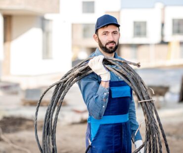5 Things to Look for When Hiring an Electrical Contractor